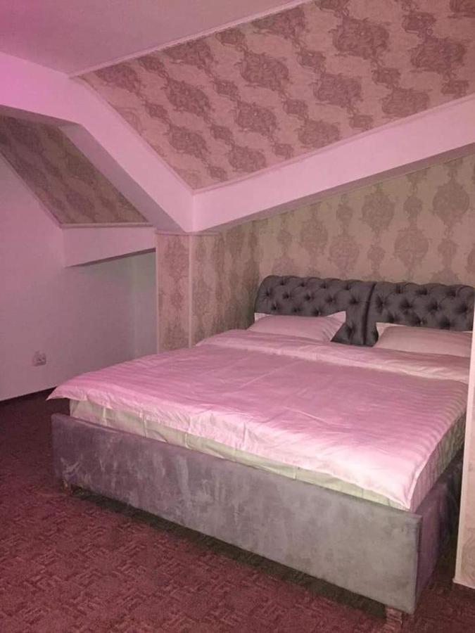 Bed and Breakfast Ely'S Mansion-24H Check-In Bukareszt Zewnętrze zdjęcie